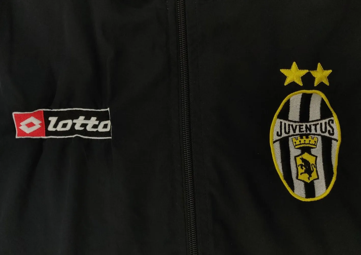 2000s black Juventus Lotto jacket