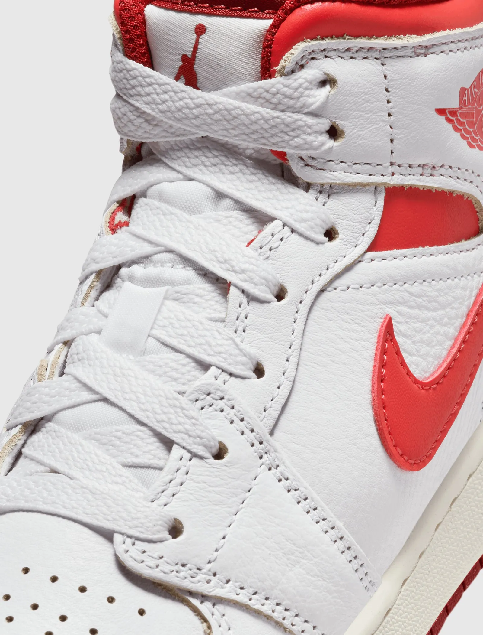 Air Jordan 1 Mid White Dune Red GS - Best Price, Shop Now