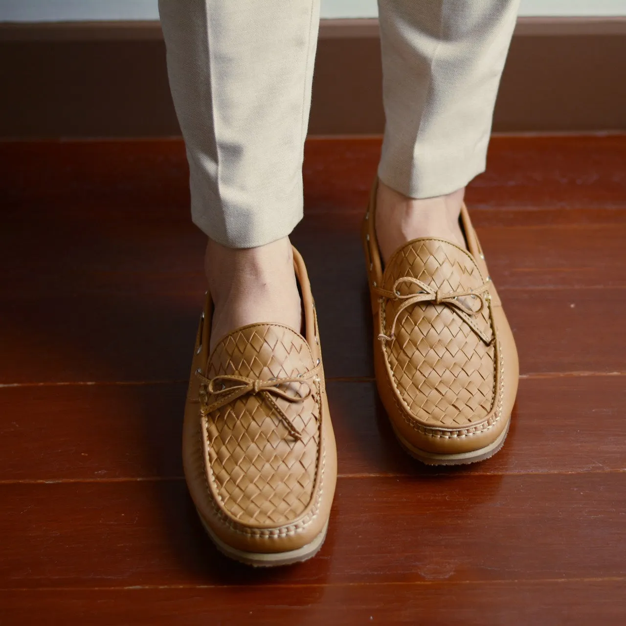 Classic Woven Loafer Beige - W821