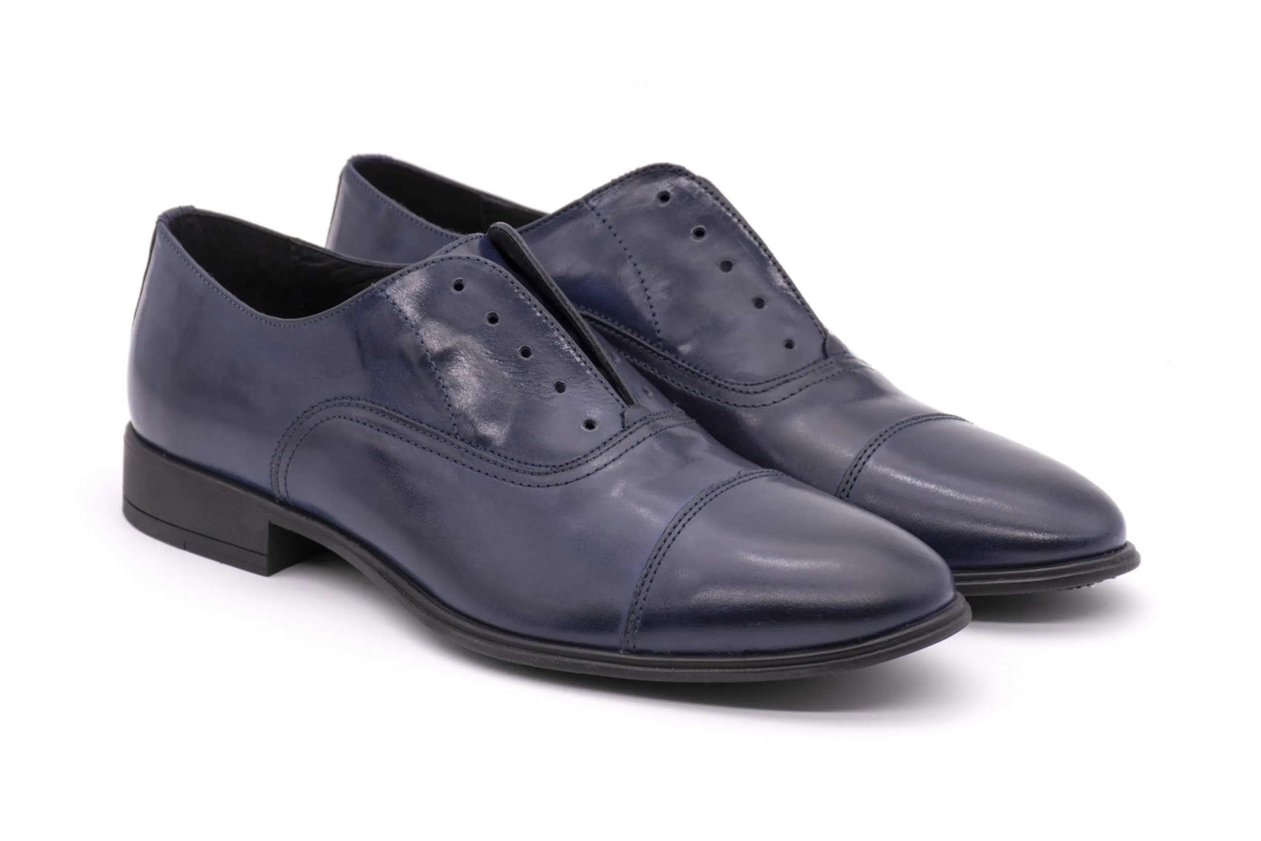 Google-friendly Oxford shoes.