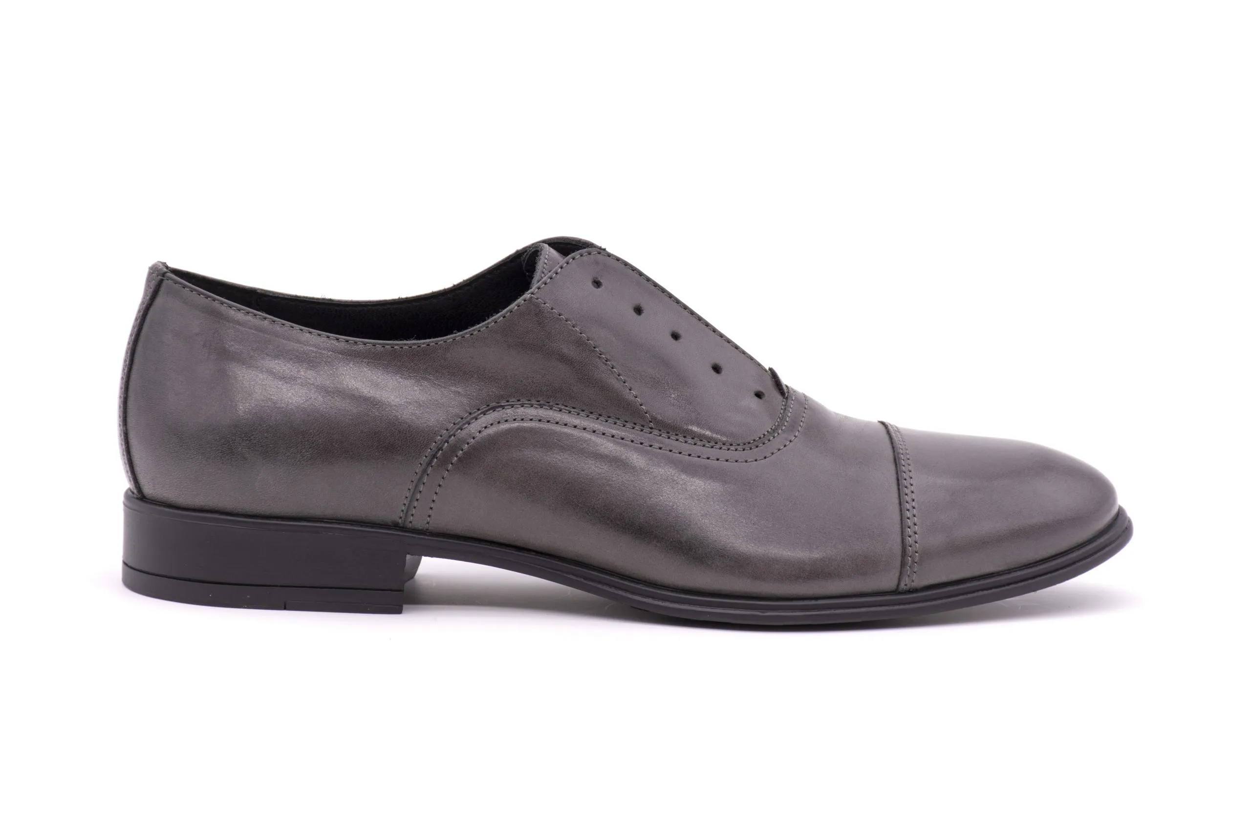 Google-friendly Oxford shoes.