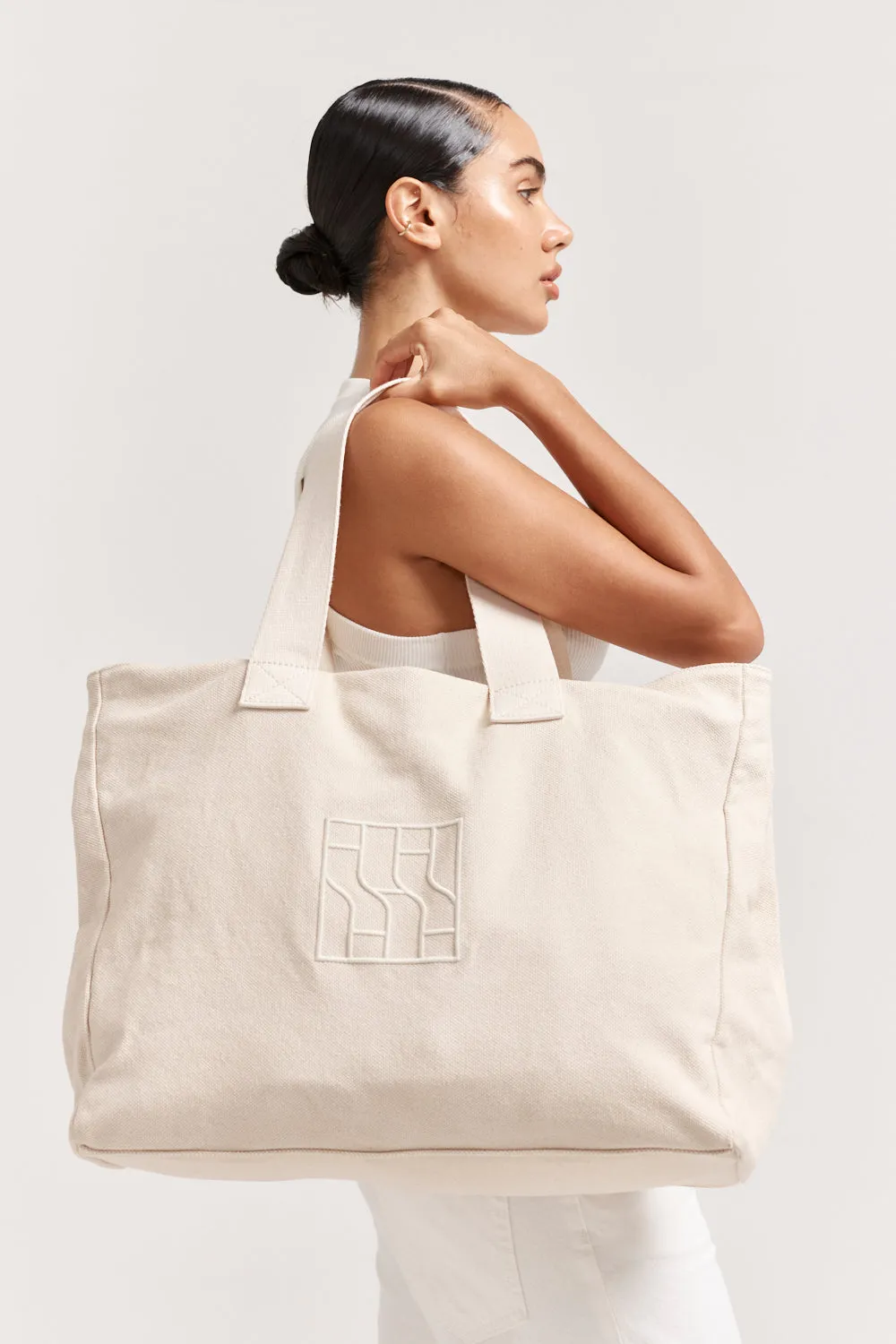 Henne Tote Bag