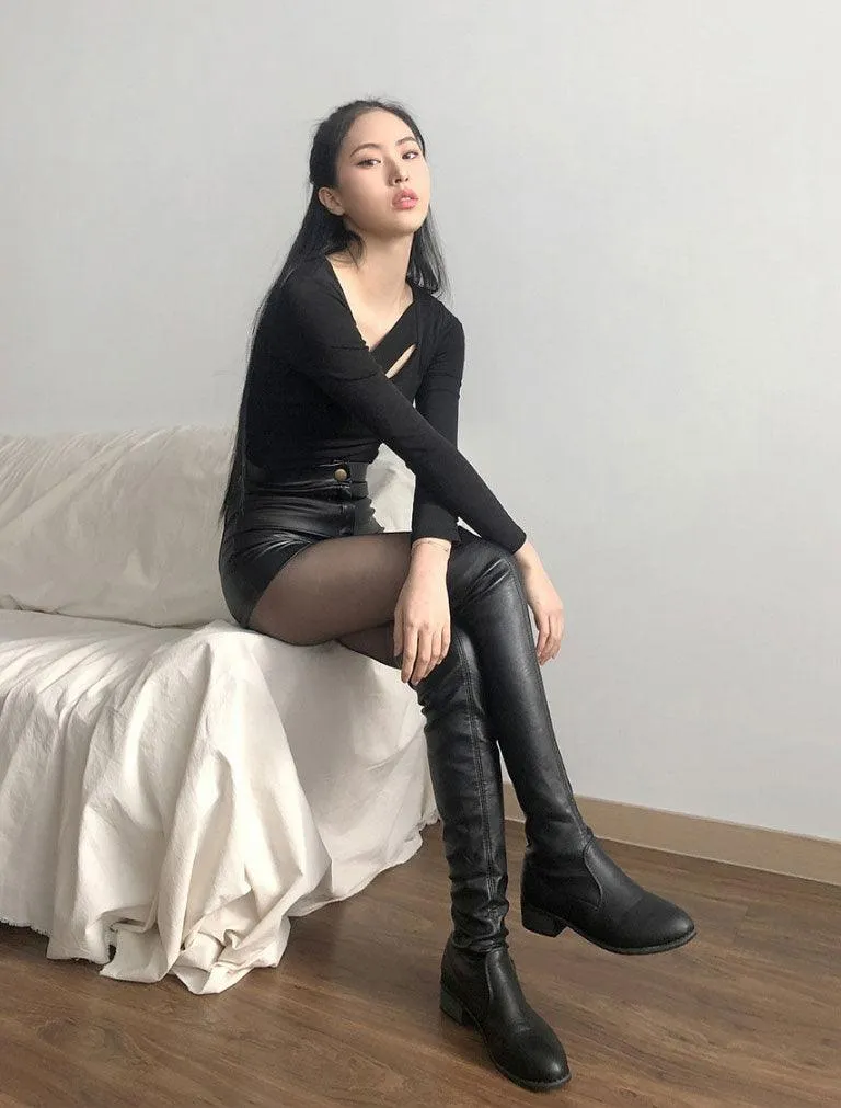 High-Waisted Black Leather Shorts - Gothic Women's Fashion