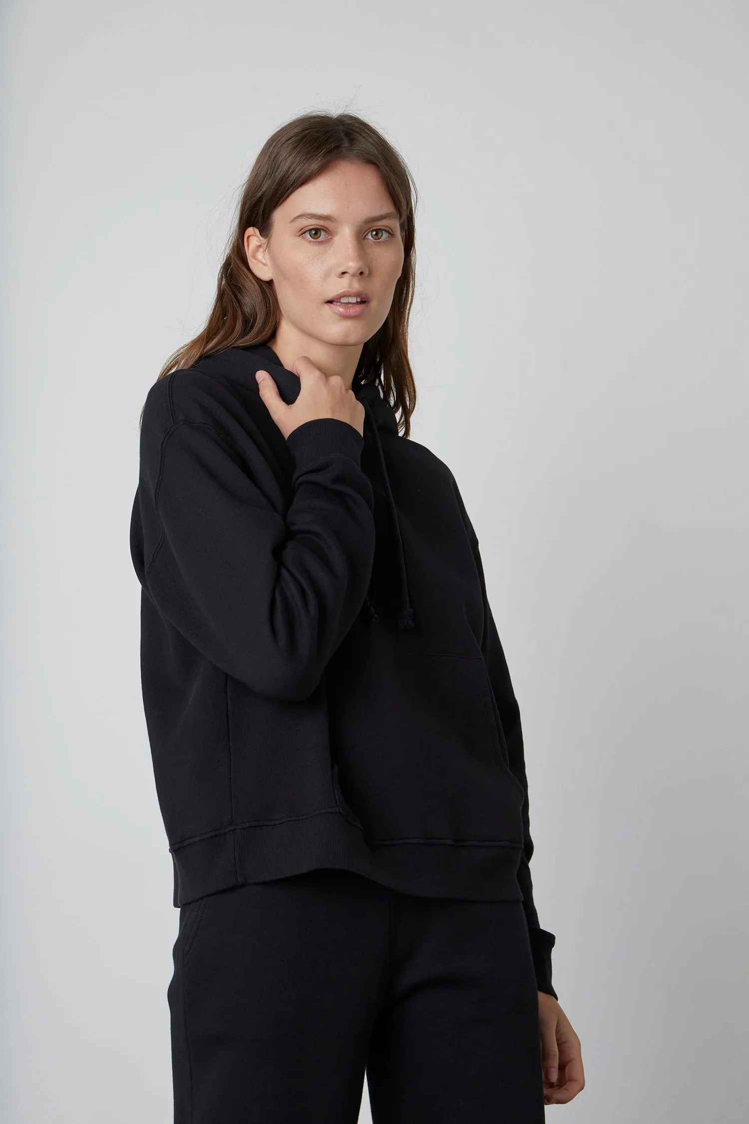 MICHELLE FLEECE HOODIE IN BLACK