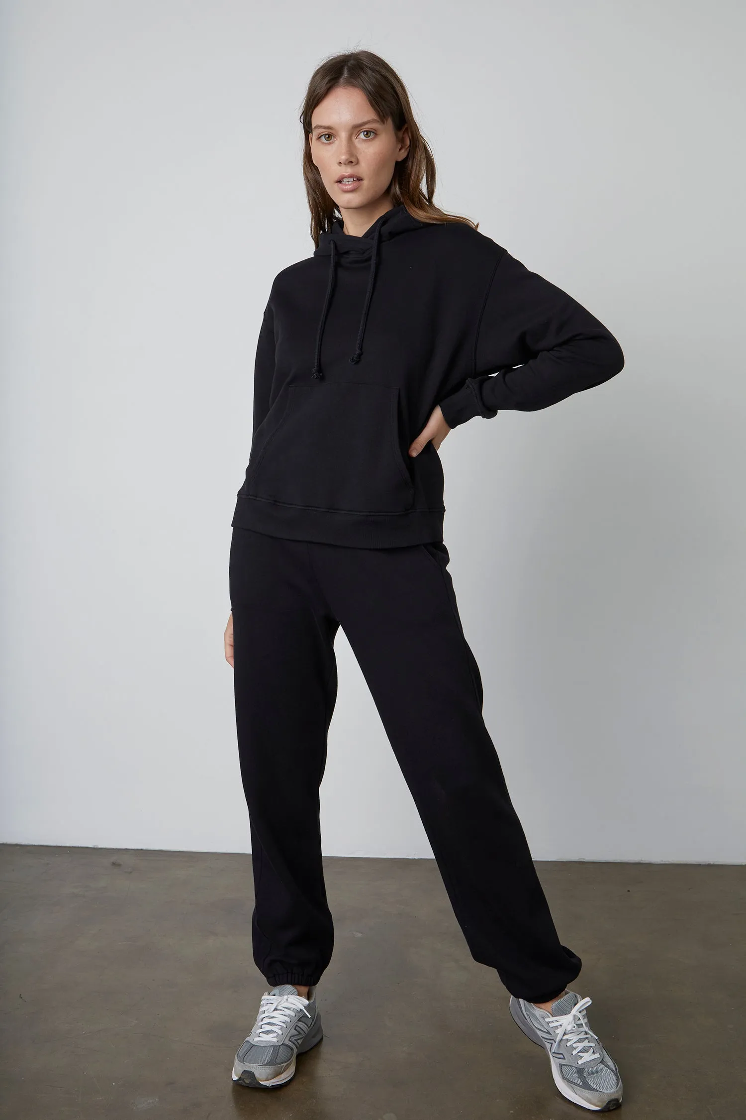 MICHELLE FLEECE HOODIE IN BLACK