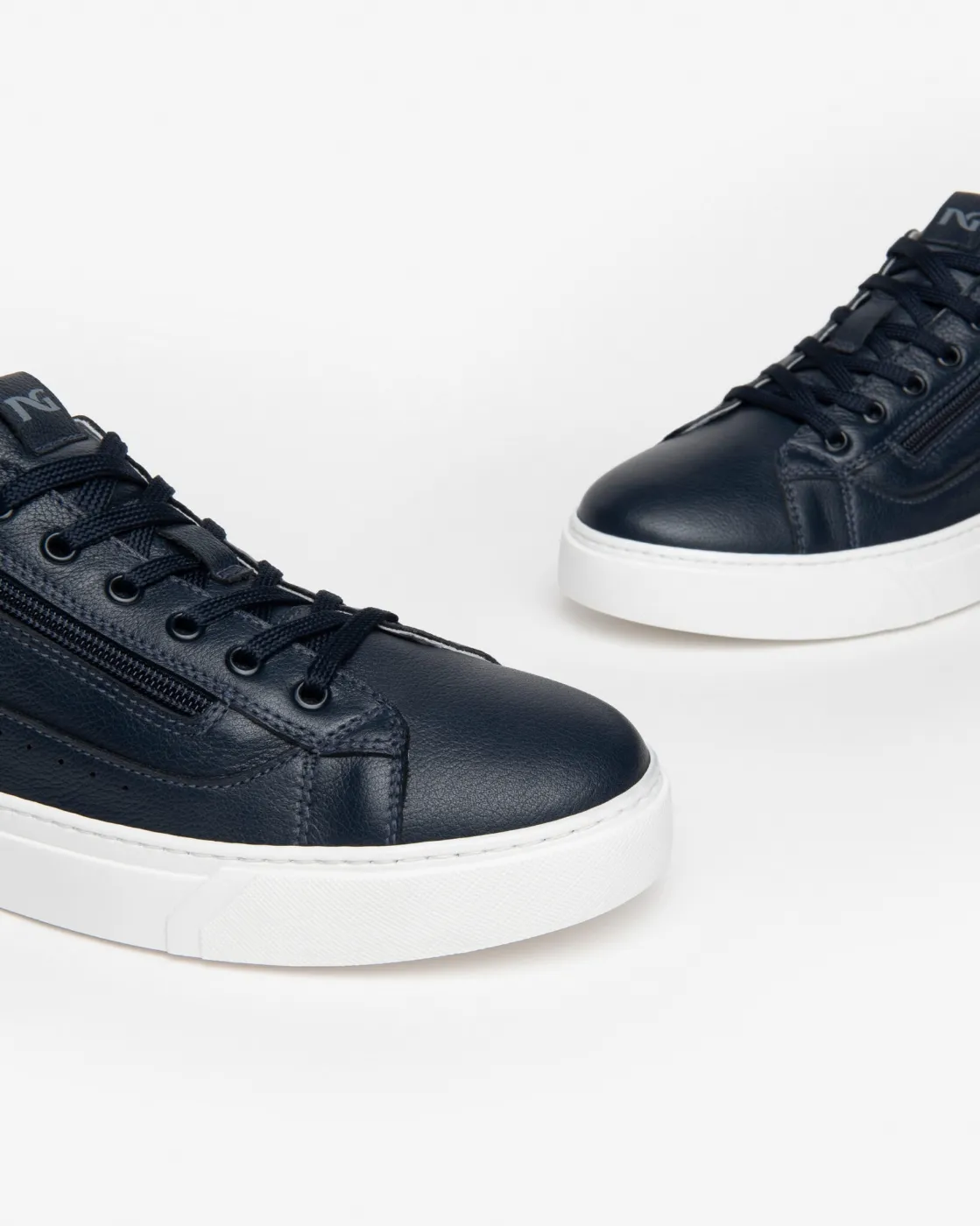 Nerogiardini Men's Blue Leather Sneakers - E400241U/200.