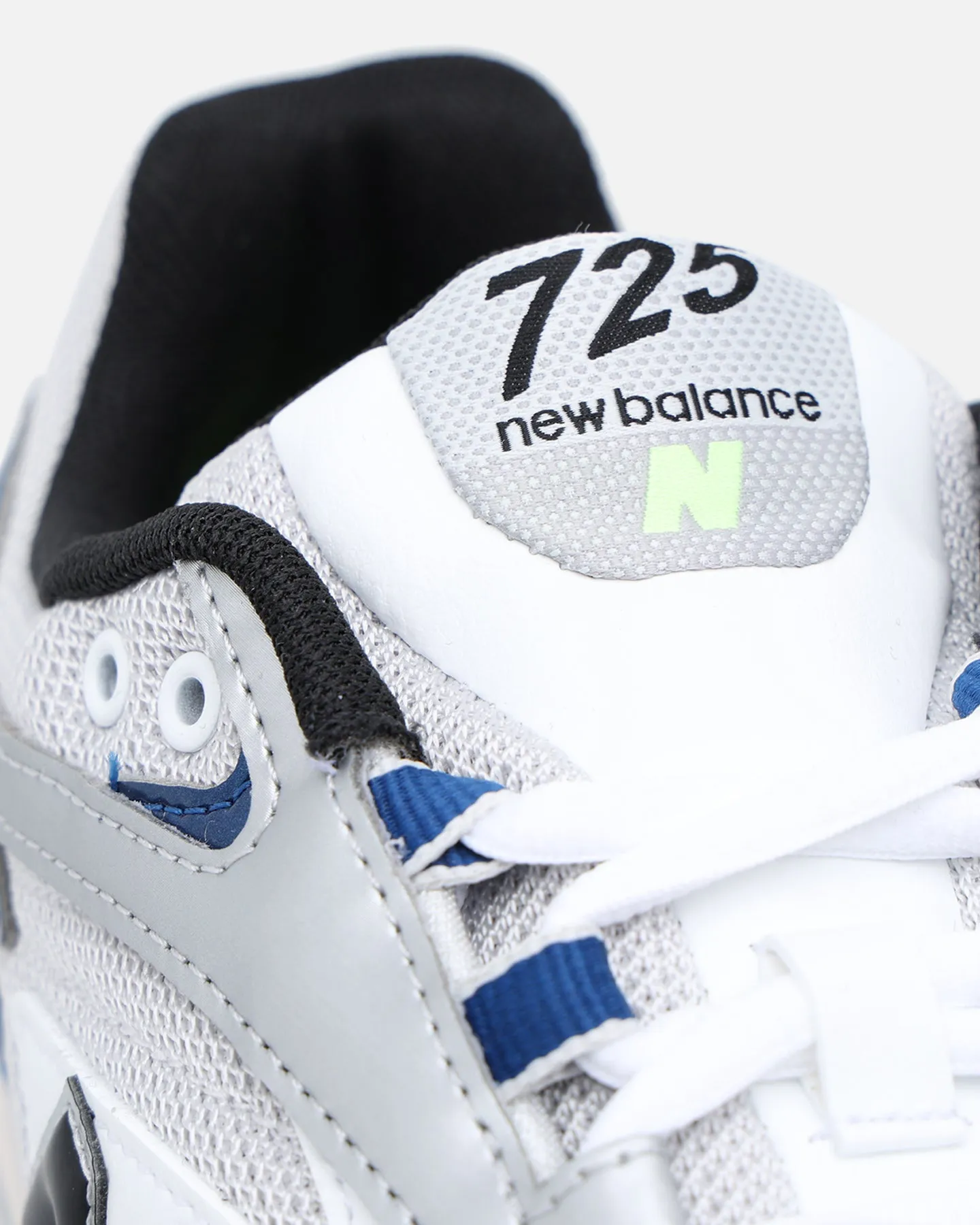 New Balance 725 Atlantic sneakers