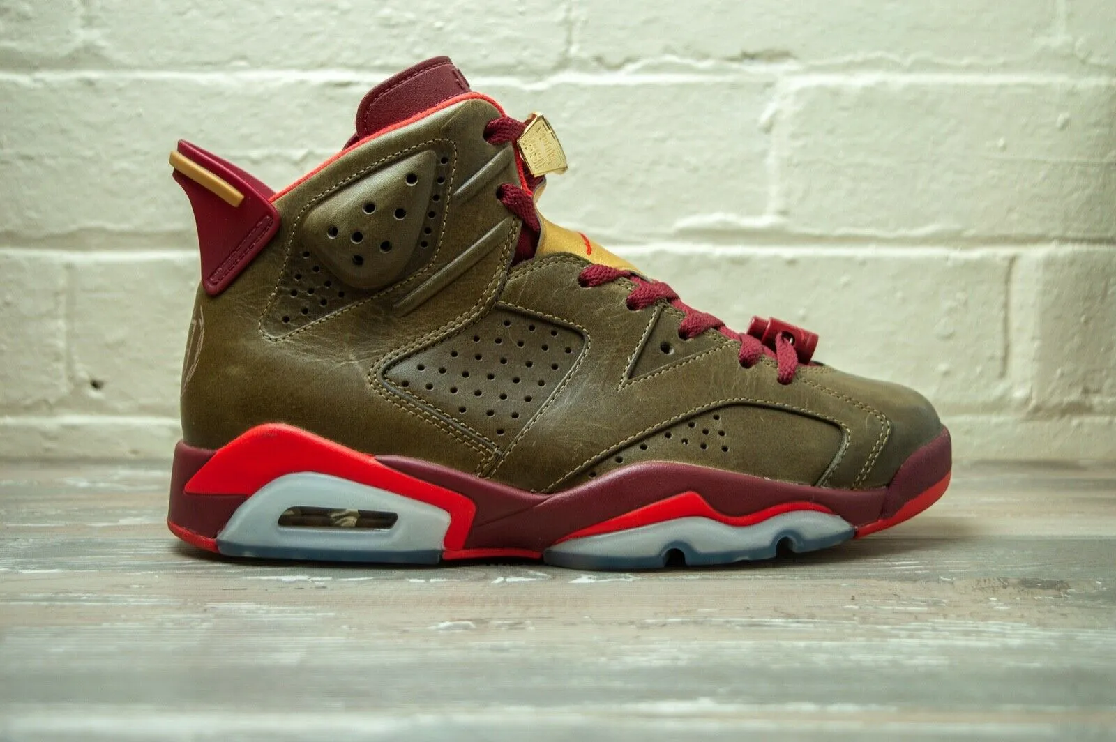 Nike Air Jordan 6 Cigar sneakers 384664 250