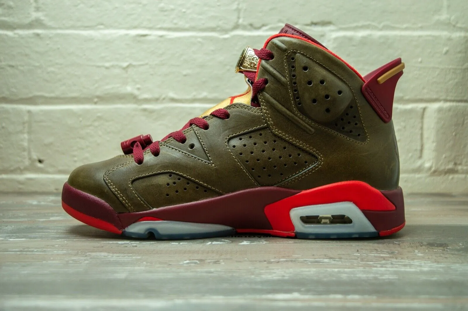 Nike Air Jordan 6 Cigar sneakers 384664 250