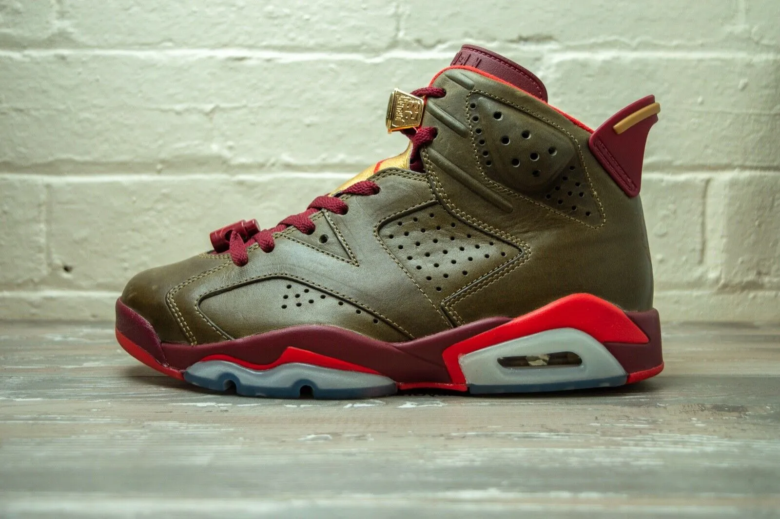 Nike Air Jordan 6 Cigar sneakers 384664 250