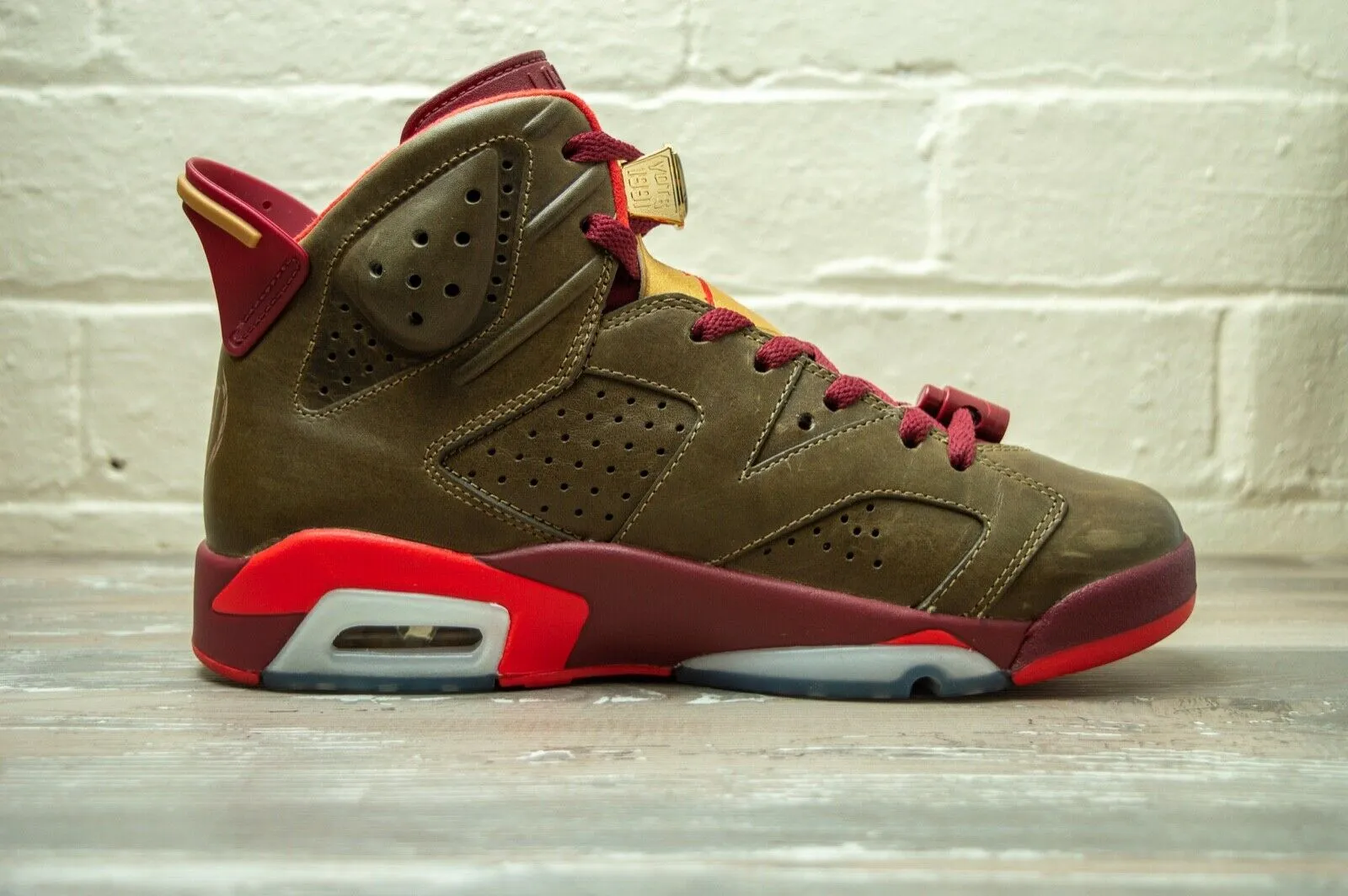 Nike Air Jordan 6 Cigar sneakers 384664 250