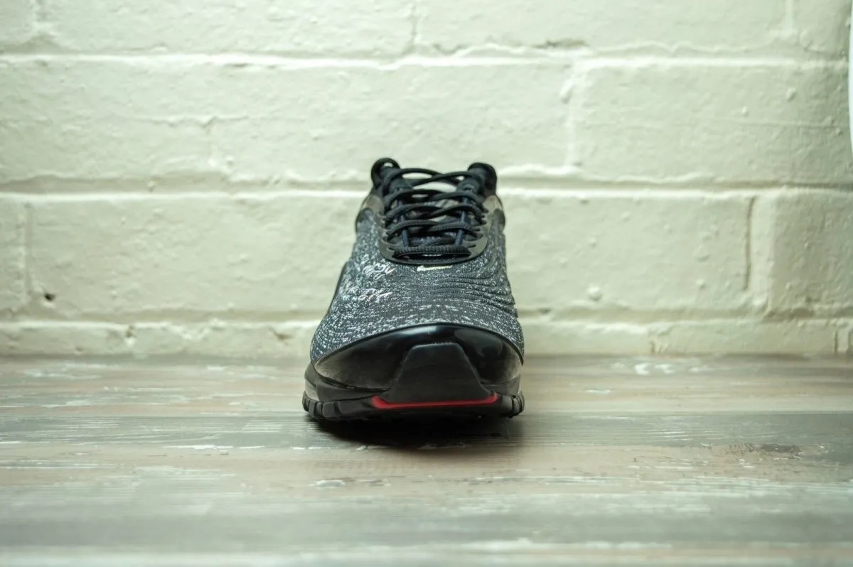 Nike Air Max Deluxe Skepta AQ9945 001 - Buy Online at Nike.com