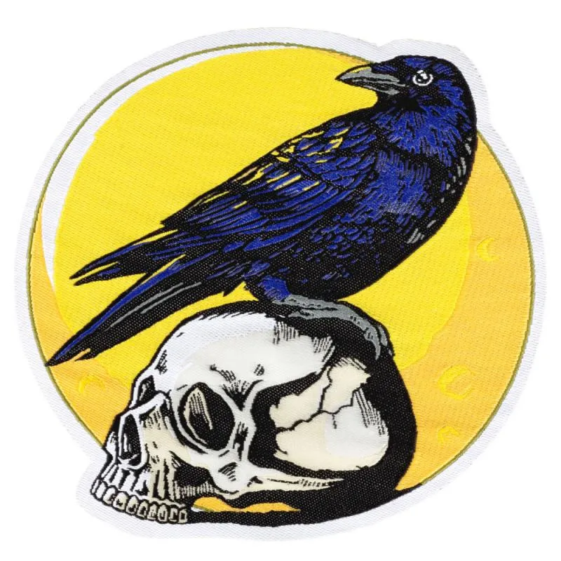 Result: Skull with Crow: Unveiling the dark allure of this striking composition