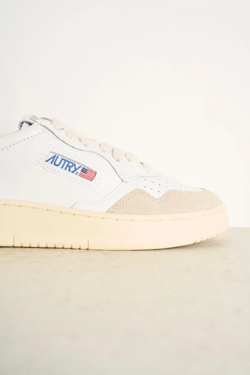 White leather and beige suede low top sneakers