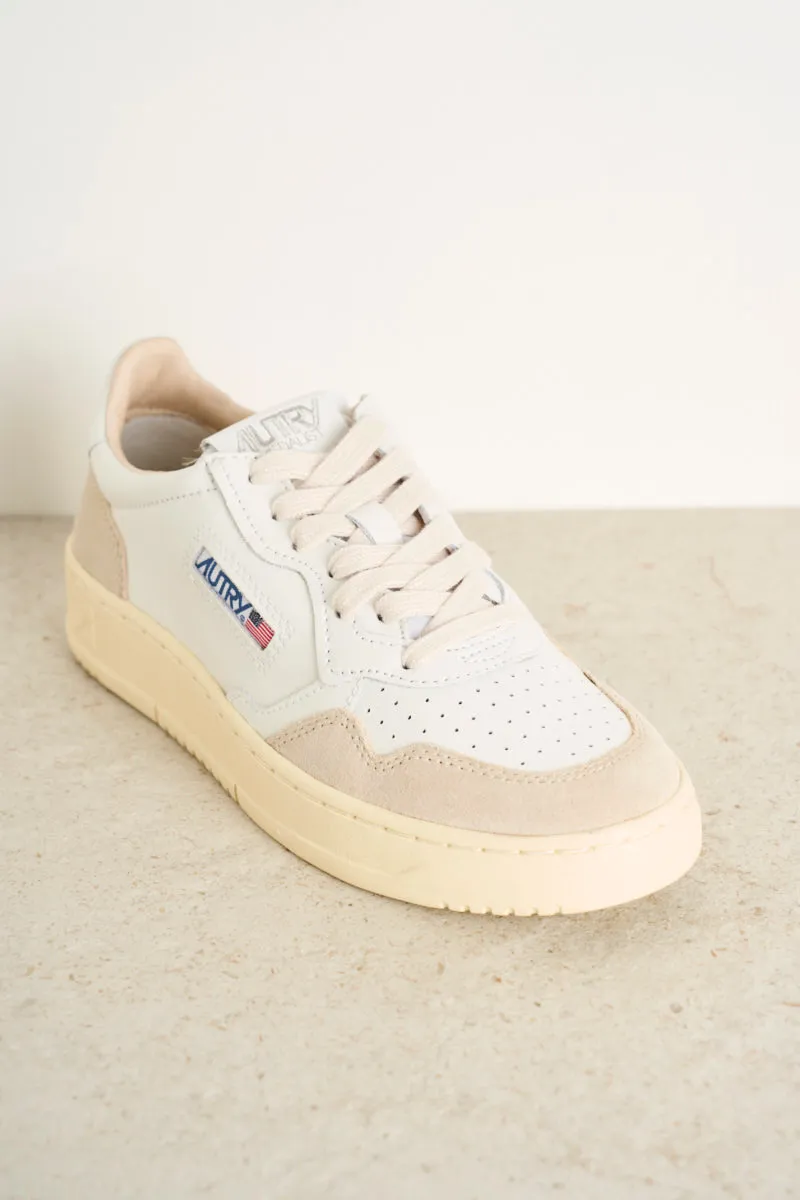 White leather and beige suede low top sneakers