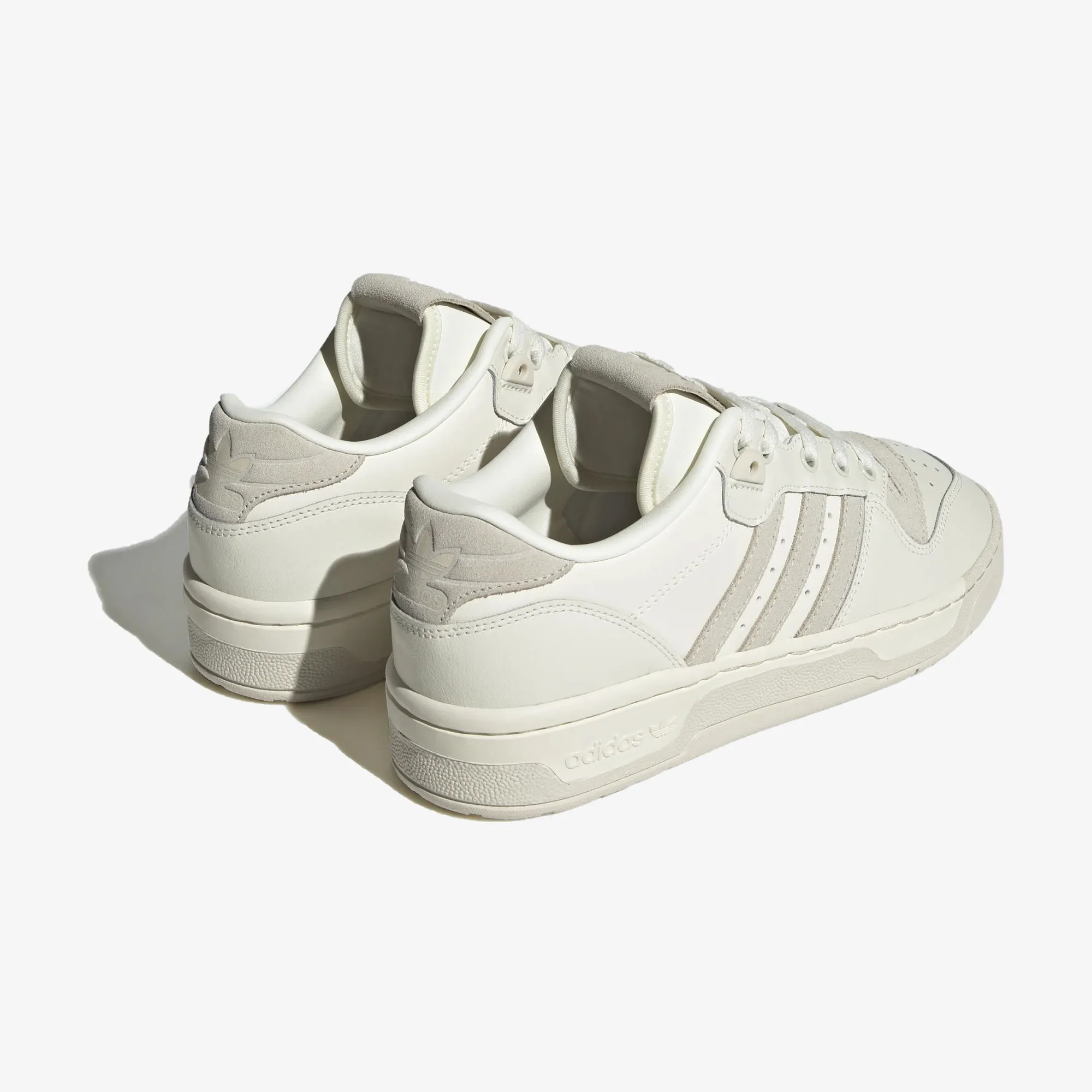 WMN's Rivalry Low sneaker - Off White/Aluminium