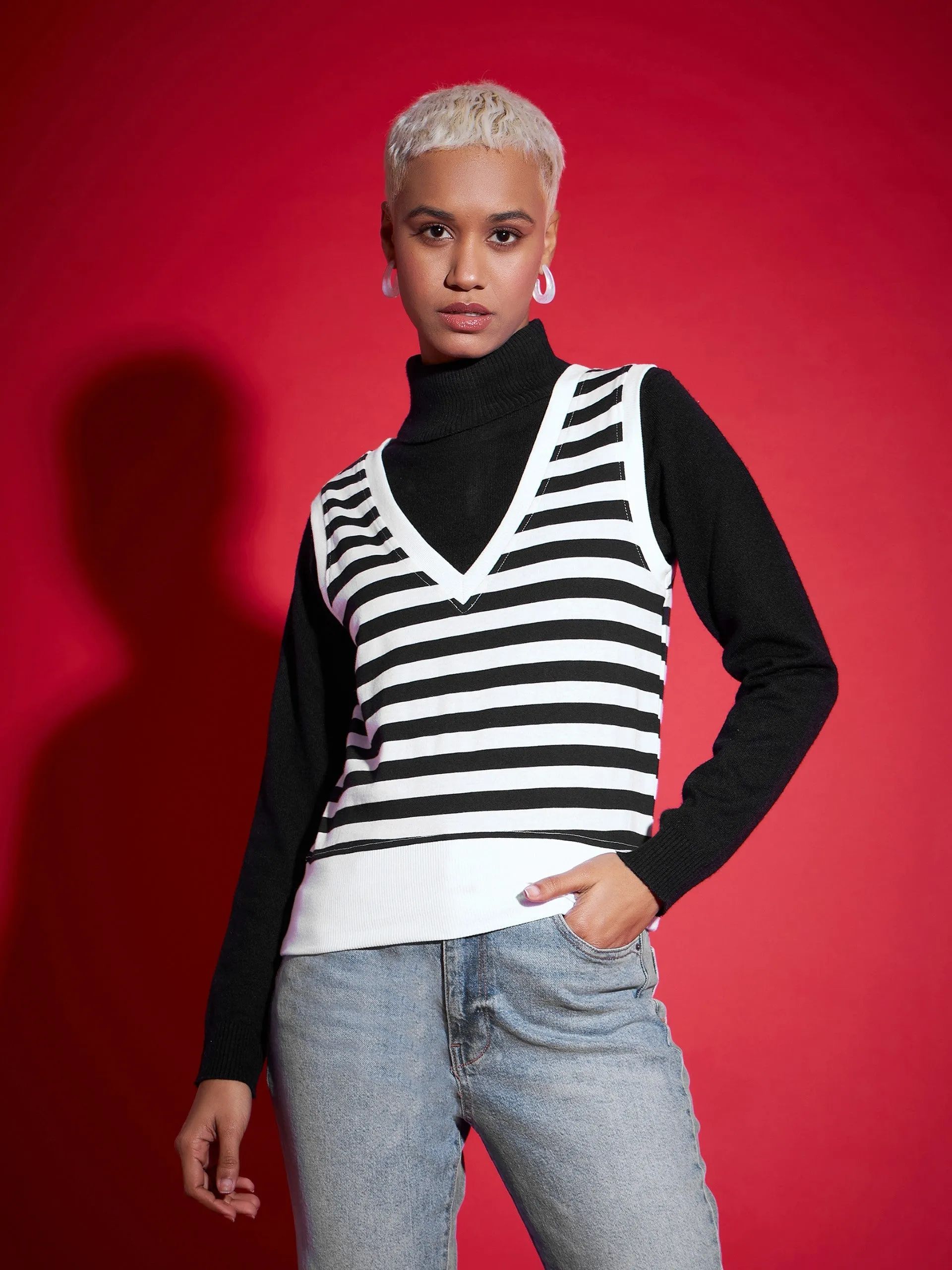 Women Black & White Striped V-Neck Sleeveless Sweater