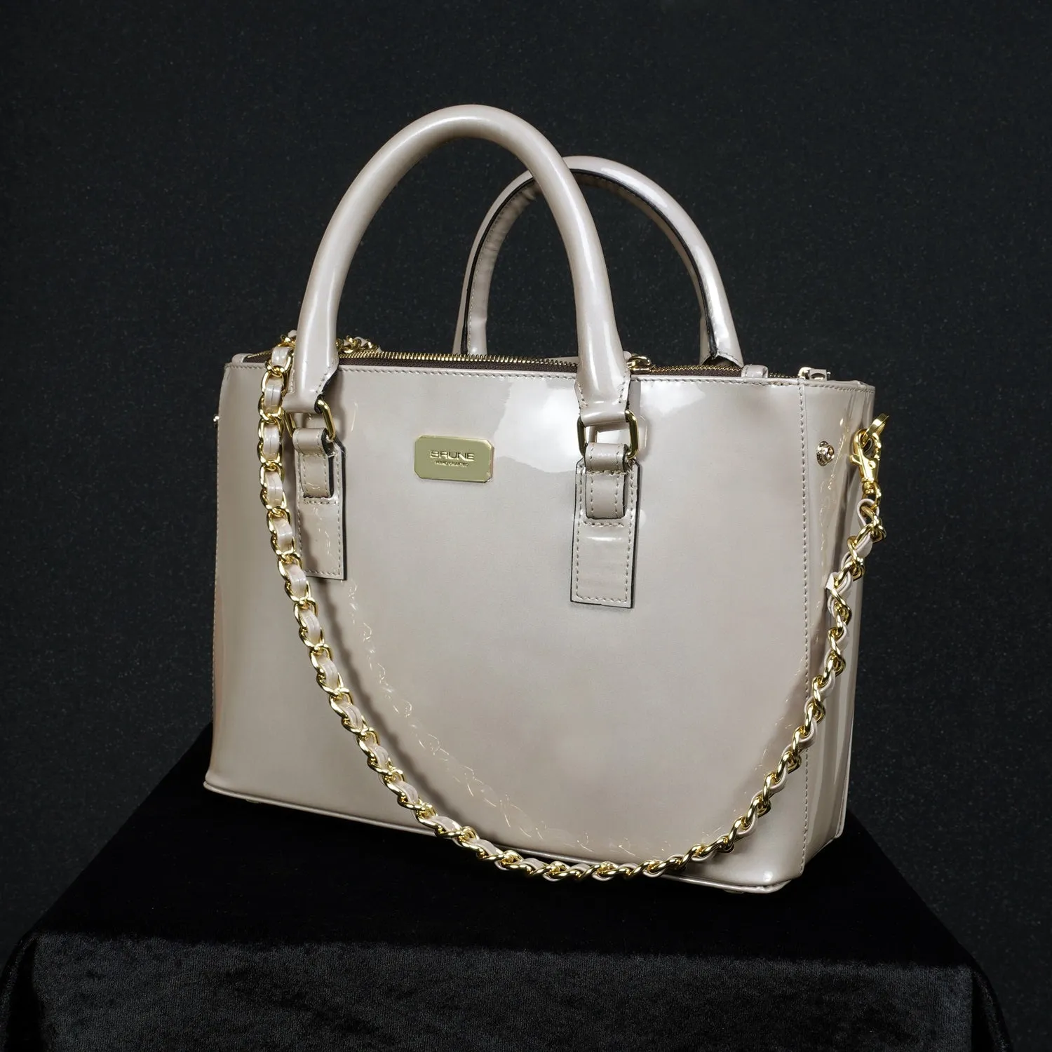 Women Fashion Tote Bag in Patent Beige Leather