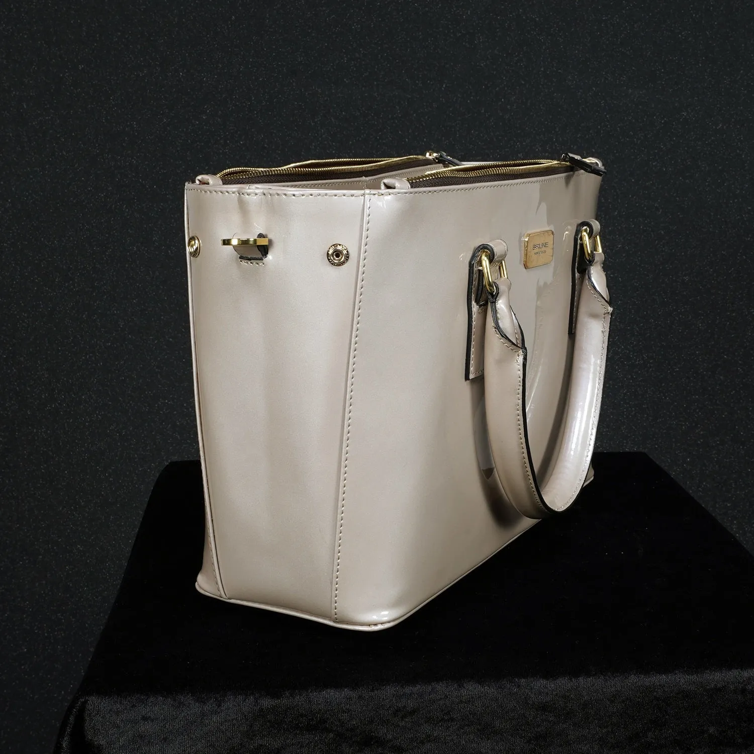 Women Fashion Tote Bag in Patent Beige Leather