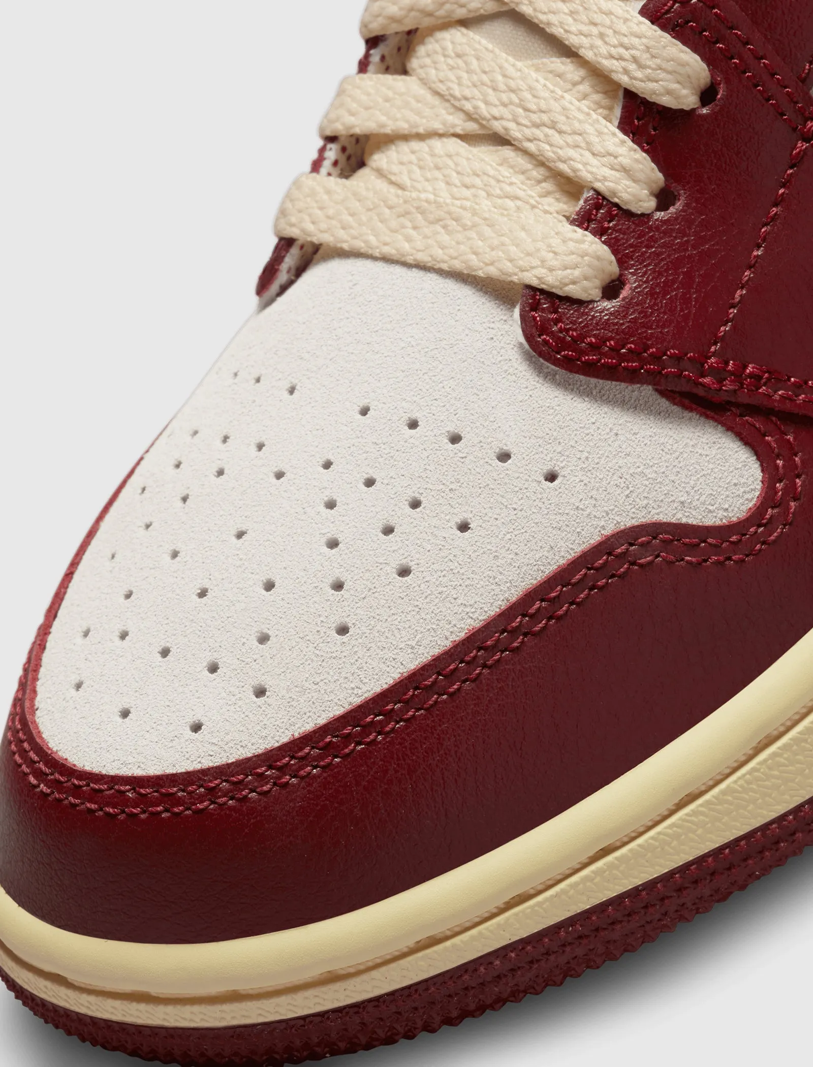 Women's Air Jordan 1 Mid SE - Google SEO-friendly result