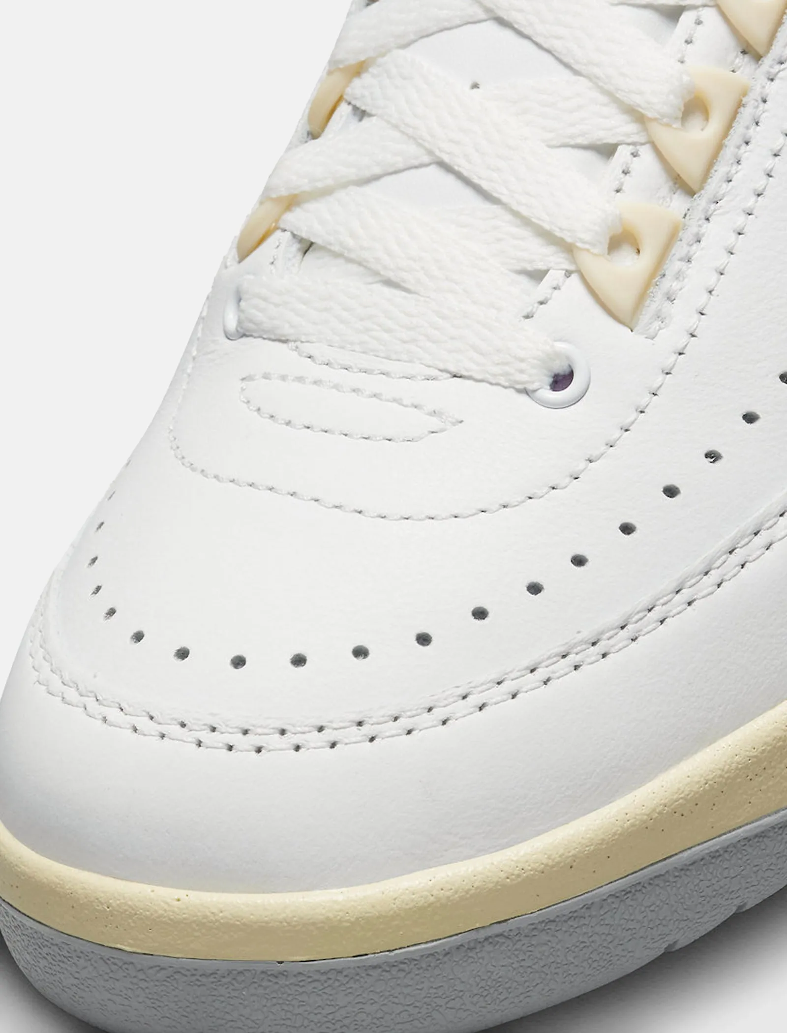 Women's Air Jordan 2 Retro Low - Look Up in the Air