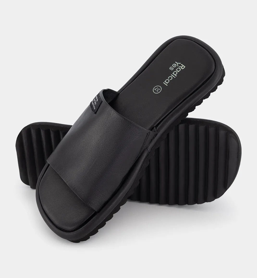 Yoyogi Black Leather Slide